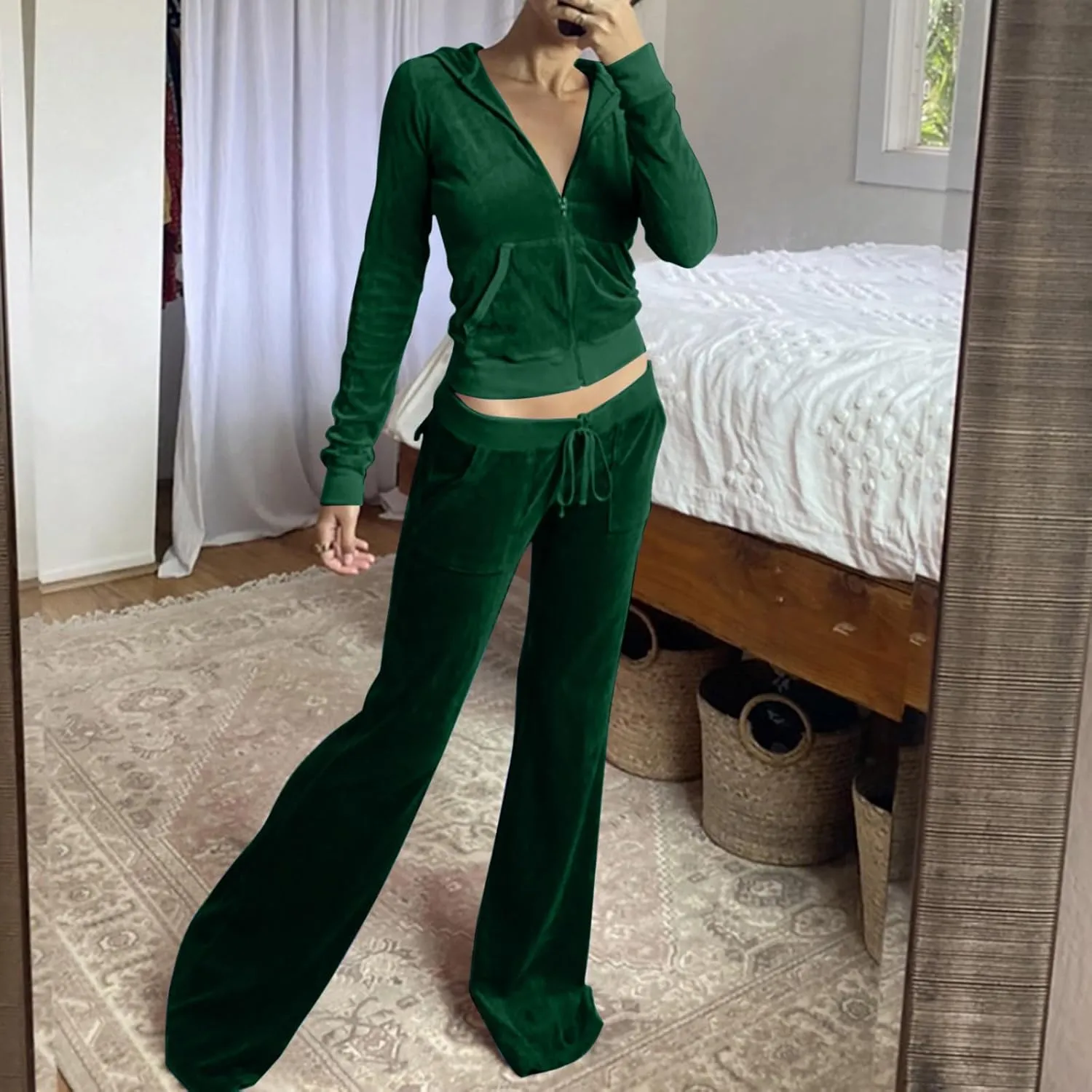 Womens Velour Tracksuit Two Piece Cropped Sweatshirt Flared Pants Workout Jogging Sets Velvet Sweatsuit Y2K Outfits