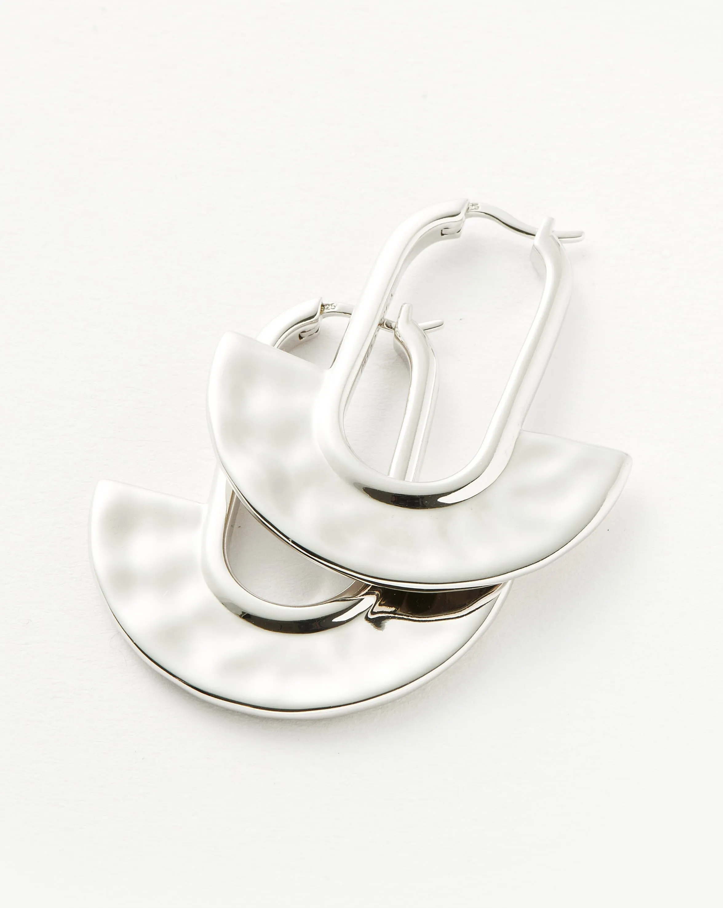 Zenyu Fan Medium Hoop Earrings